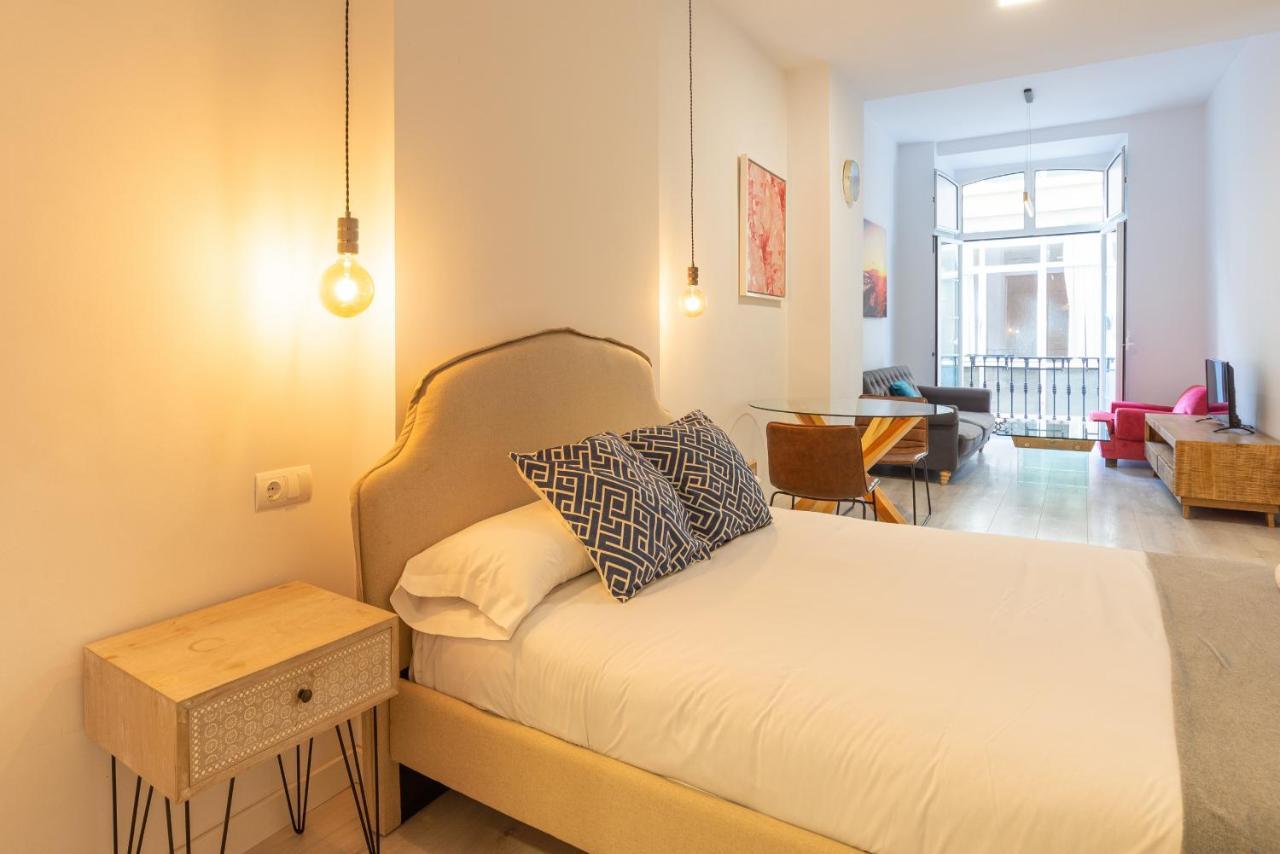 Urbe10 Plaza De La Constucion Premium Loft Apartment Malaga Exterior photo