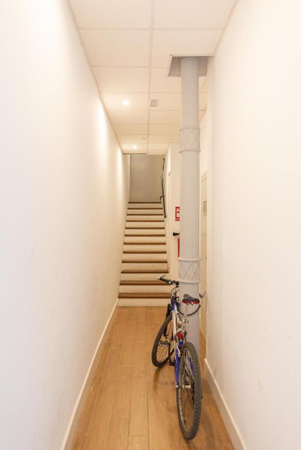 Urbe10 Plaza De La Constucion Premium Loft Apartment Malaga Exterior photo